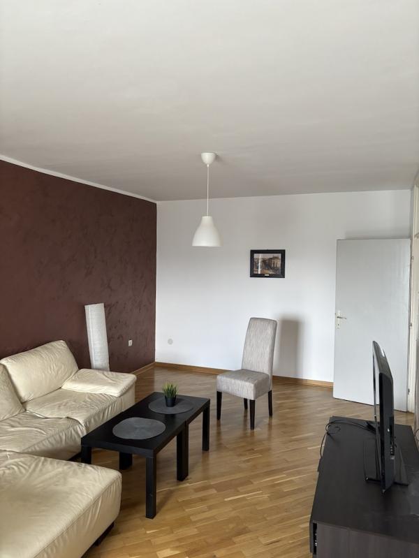 Stan na prodaju u Beogradu, Novi Beograd blok 45 (TC Enjub), dvosoban, 66m2, cena 189000 evra
