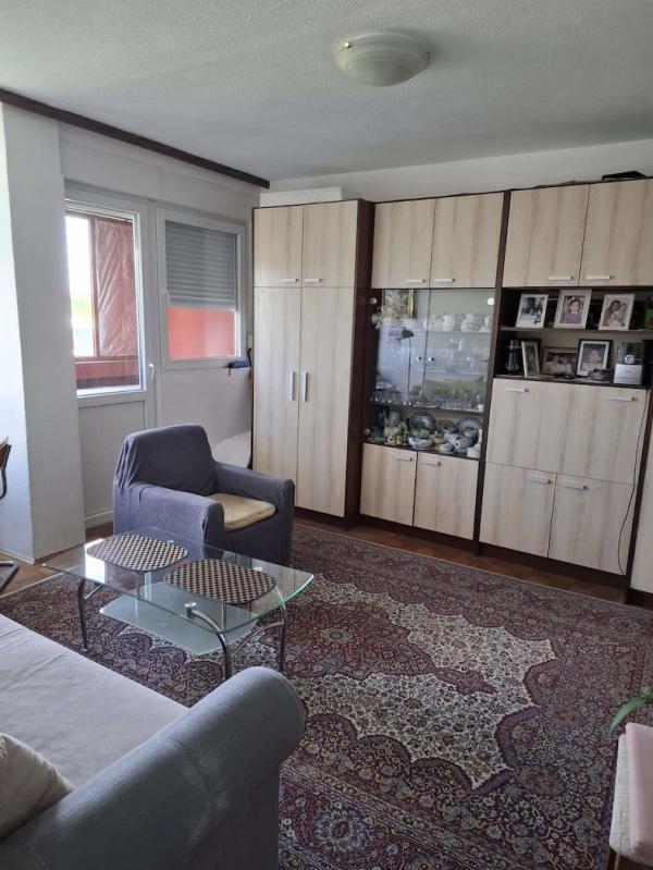 Stan na prodaju u Beogradu, Novi Beograd blok 37, dvoiposoban, 63m2, cena 205900 evra