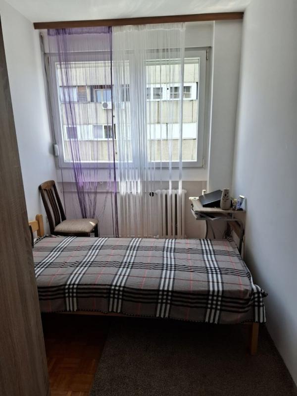 Stan na prodaju u Beogradu, Novi Beograd blok 37, dvoiposoban, 63m2, cena 205900 evra