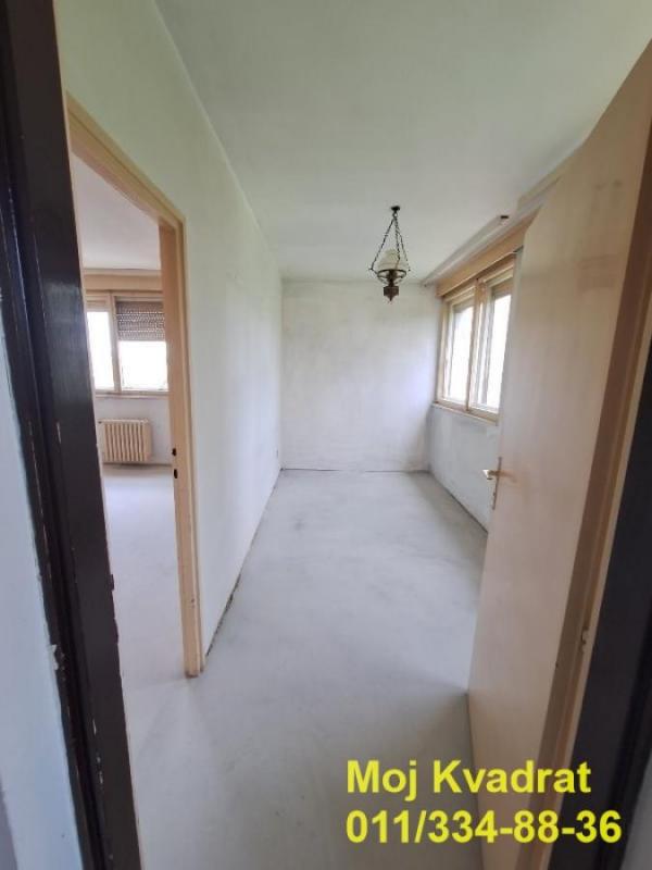 Stan na prodaju u Beogradu, Kanarevo brdo, dvoiposoban, 61m2, cena 140000 evra
