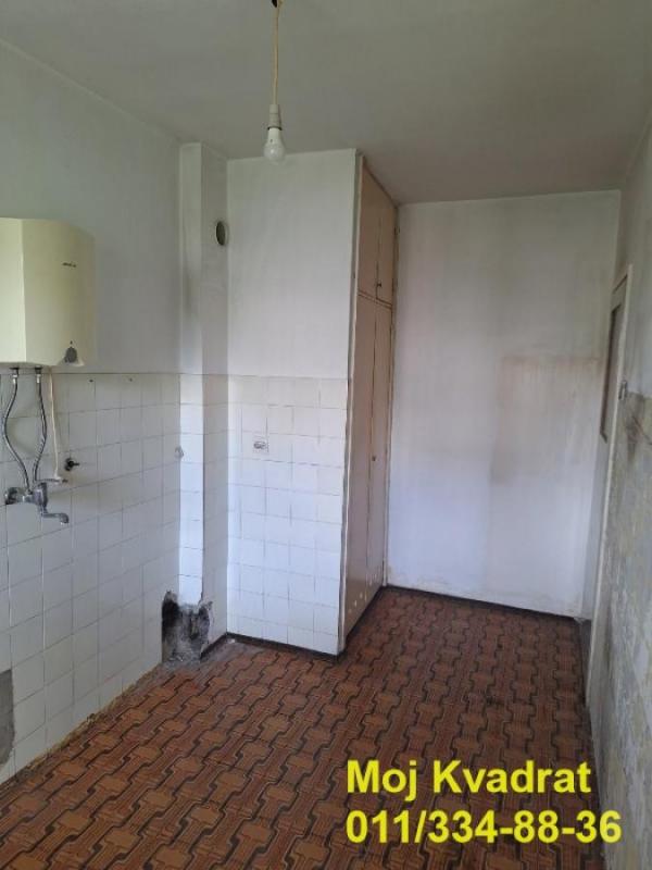 Stan na prodaju u Beogradu, Kanarevo brdo, dvoiposoban, 61m2, cena 140000 evra