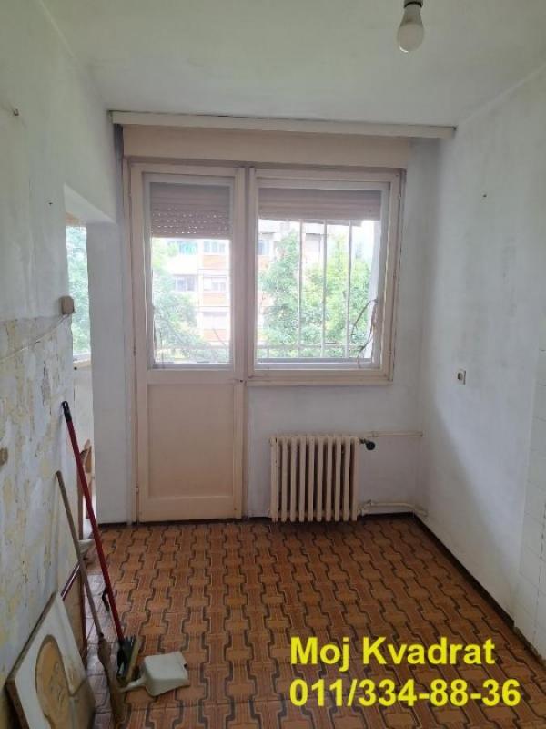 Stan na prodaju u Beogradu, Kanarevo brdo, dvoiposoban, 61m2, cena 140000 evra