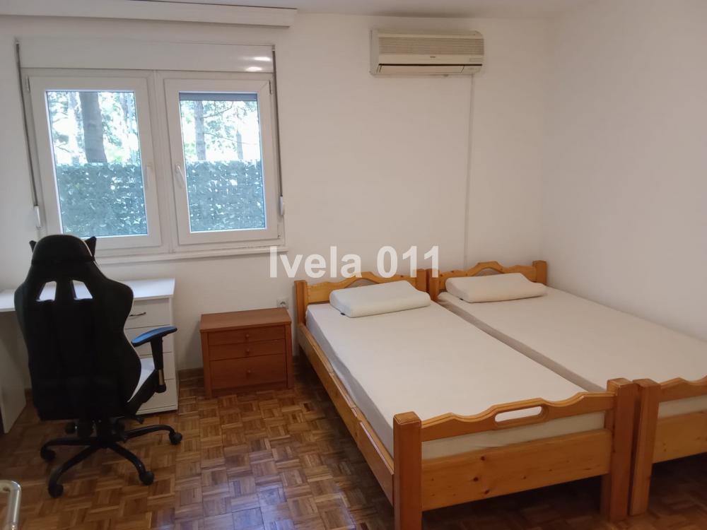 Stan na prodaju u Beogradu, Novi Beograd, cetvorosoban, 84m2, cena 254000 evra