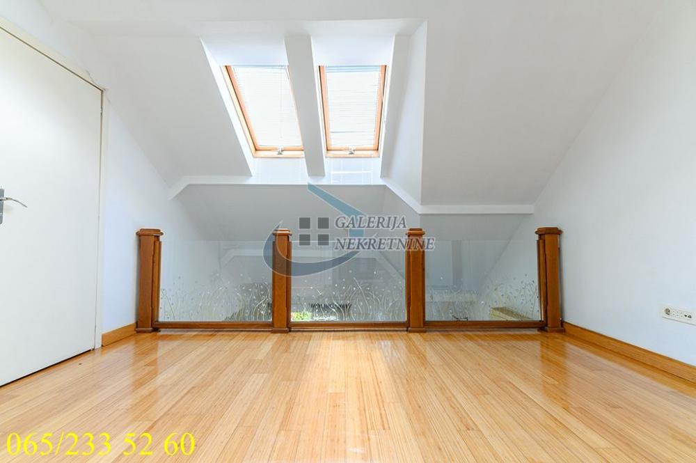 Stan na prodaju u Beogradu, Vračar (Hram), trosoban, 86m2, cena 292000 evra