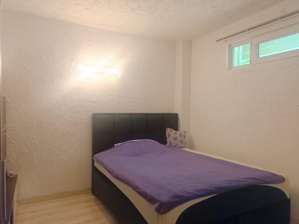 Stan na prodaju u Beogradu, Novi Beograd blok 19 (Sava centar), troiposoban, 73m2, cena 200000 evra