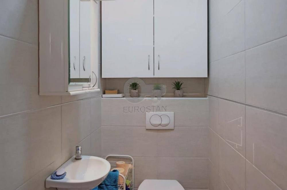 Stan na prodaju u Beogradu, Vračar, trosoban, 101m2, cena 319000 evra