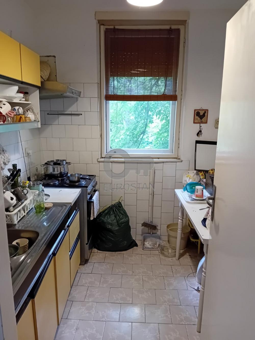 Stan na prodaju u Beogradu, Labudovo brdo, trosoban, 60m2, cena 135000 evra