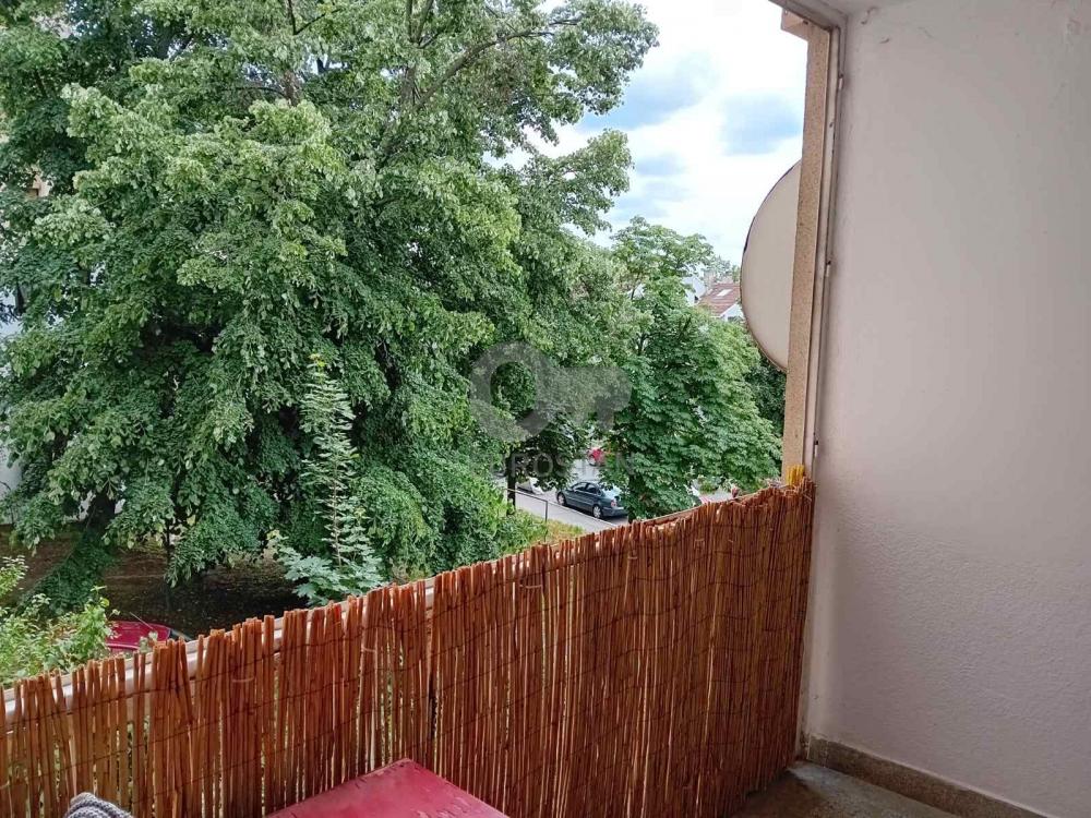 Stan na prodaju u Beogradu, Labudovo brdo, trosoban, 60m2, cena 135000 evra