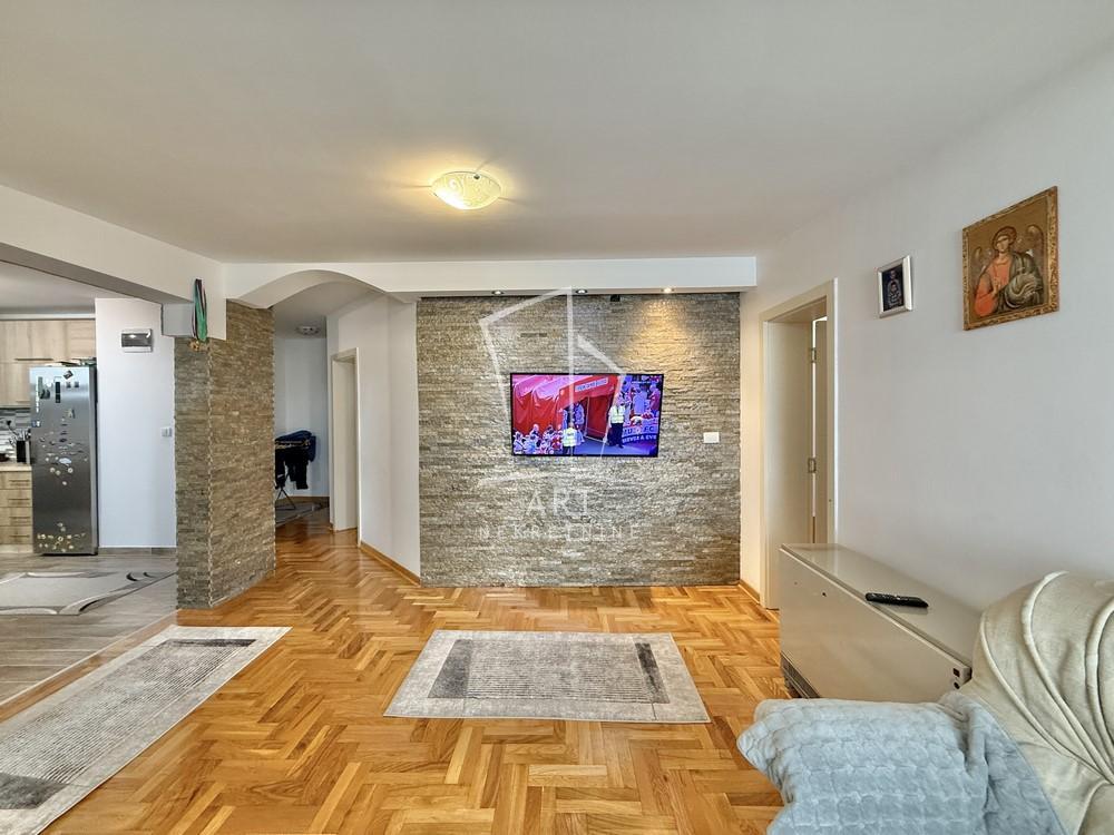 Stan na prodaju u Beogradu, Barajevo, 150m2, cena 170000 evra