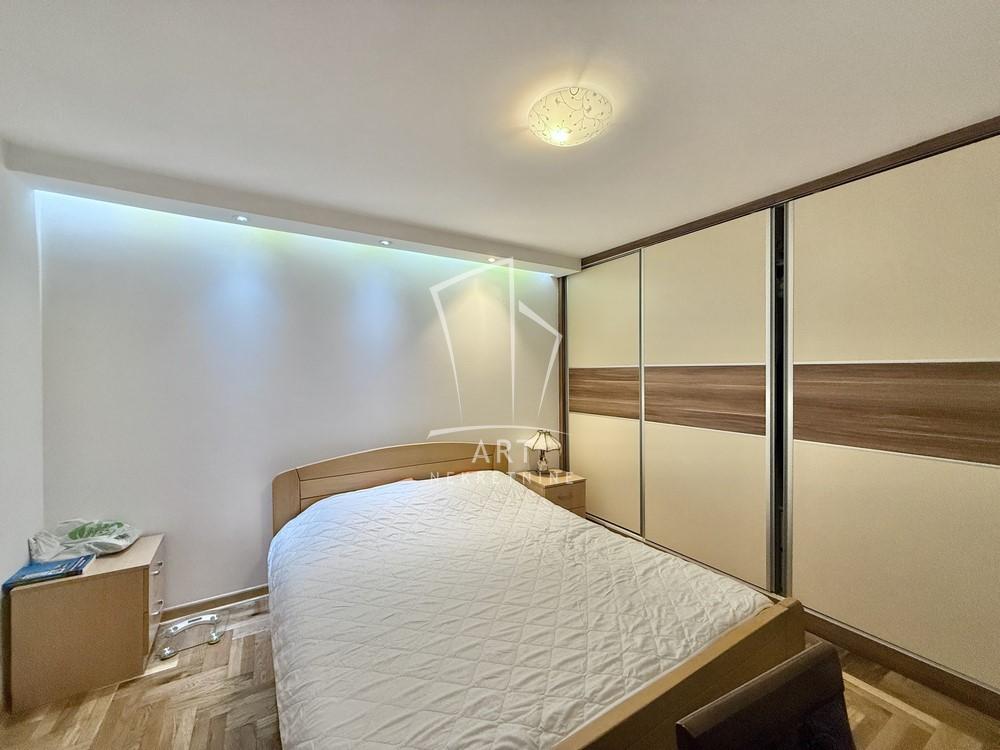 Stan na prodaju u Beogradu, Barajevo, 150m2, cena 170000 evra