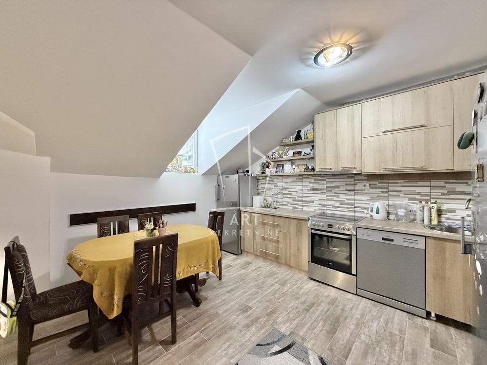 Stan na prodaju u Beogradu, Barajevo, 150m2, cena 170000 evra