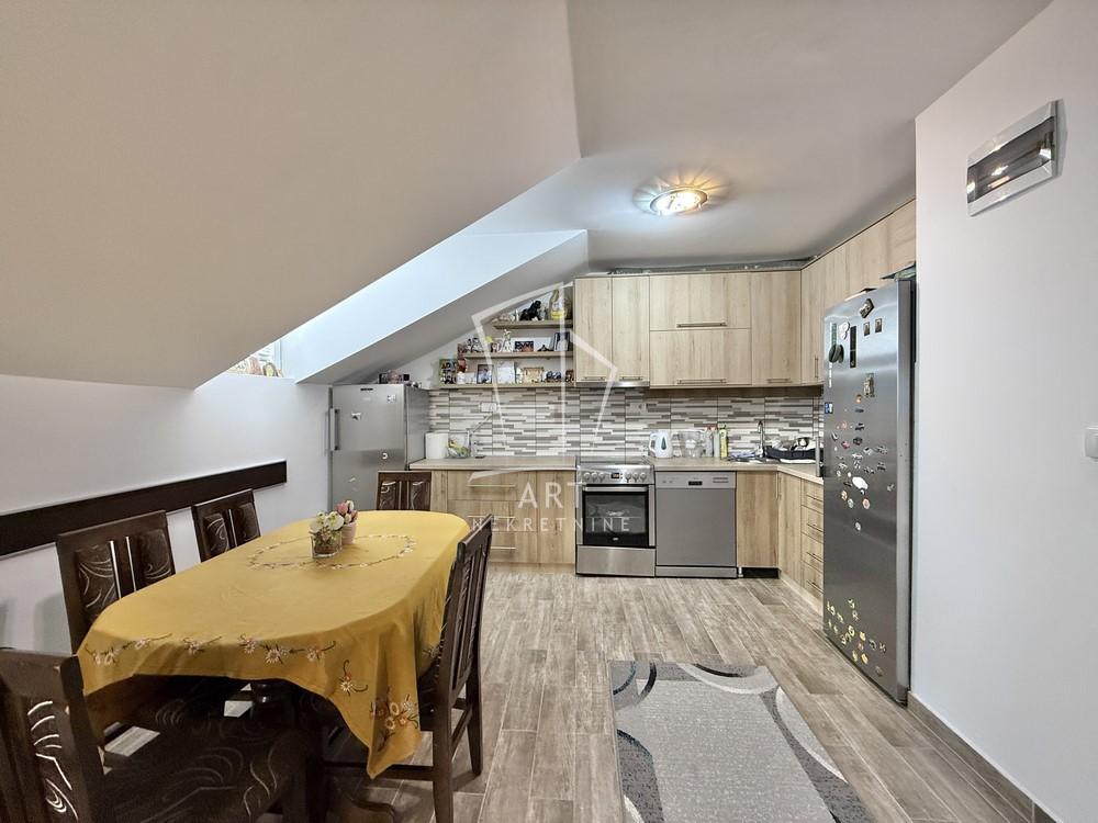 Stan na prodaju u Beogradu, Barajevo, 150m2, cena 170000 evra
