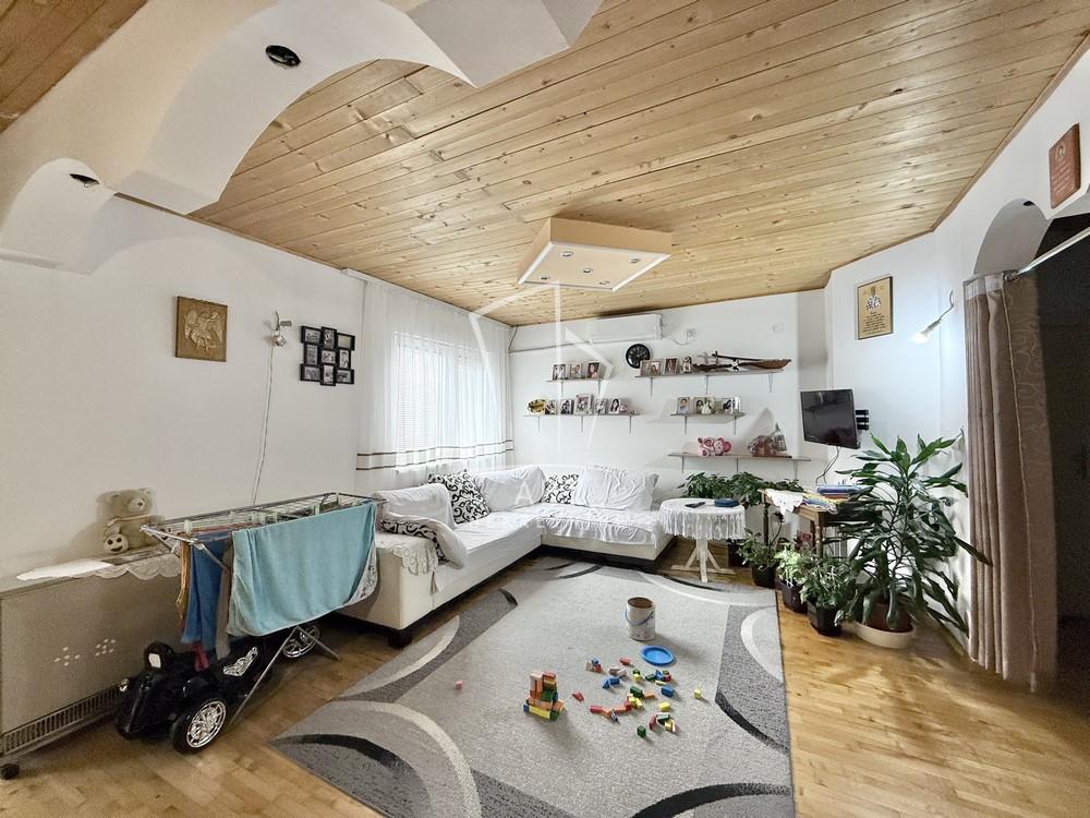 Stan na prodaju u Beogradu, Barajevo, 150m2, cena 170000 evra