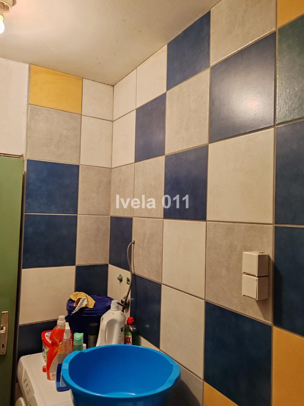 Stan na prodaju u Beogradu, Rakovica, trosoban, 86m2, cena 185000 evra