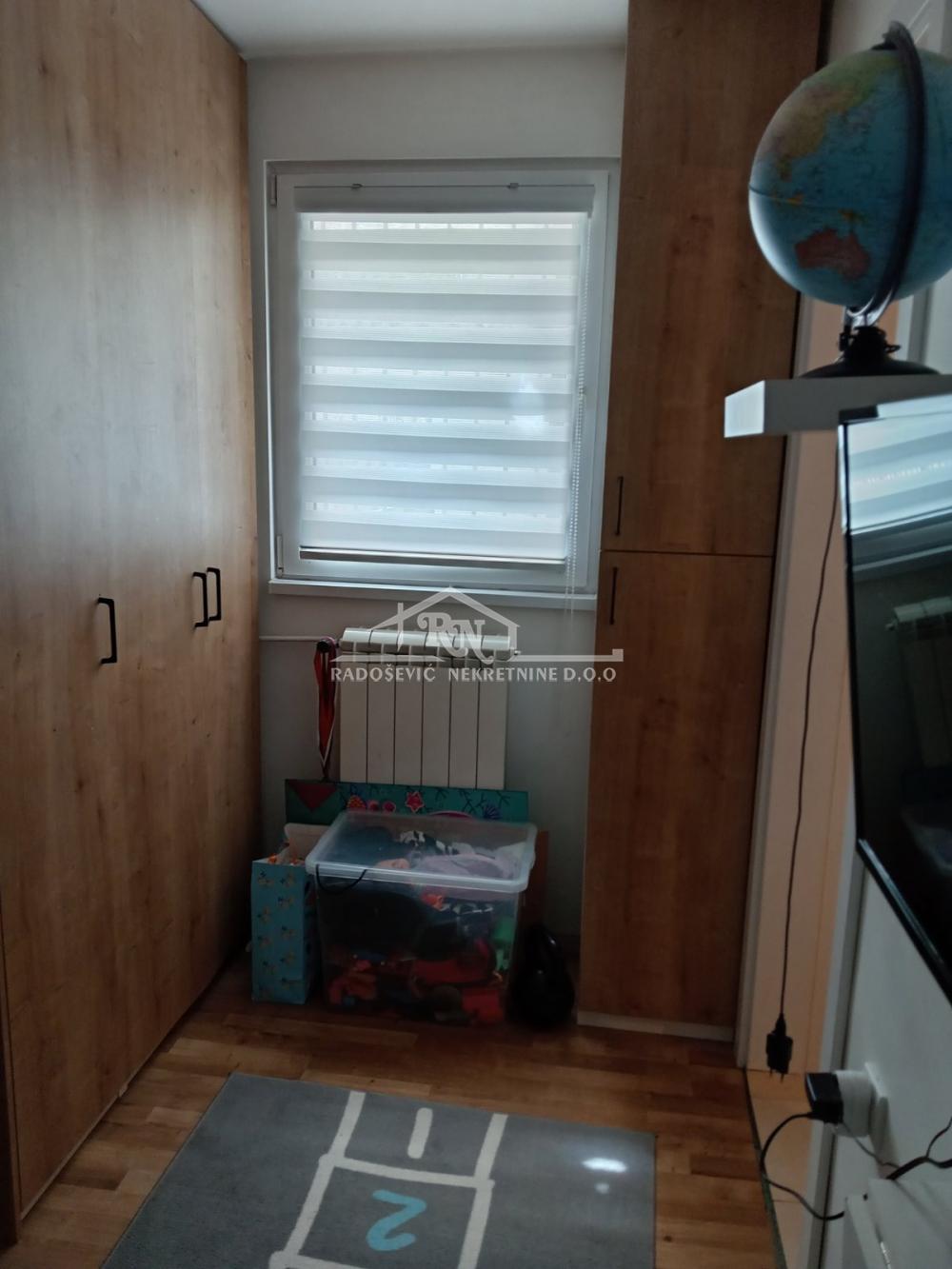 Stan na prodaju u Beogradu, Labudovo brdo, jednoiposoban, 40m2, cena 100000 evra