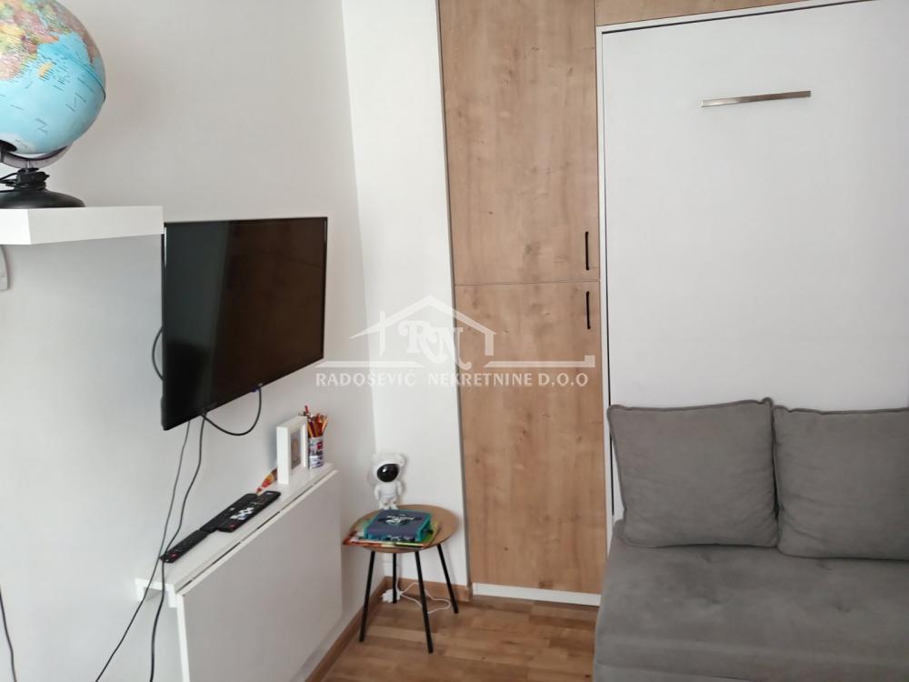 Stan na prodaju u Beogradu, Labudovo brdo, jednoiposoban, 40m2, cena 100000 evra