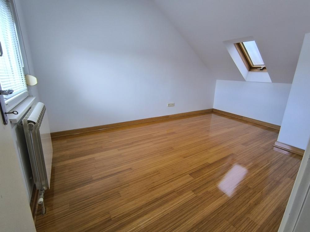 Stan na prodaju u Beogradu, Vračar (Hram), troiposoban, 86m2, cena 292000 evra