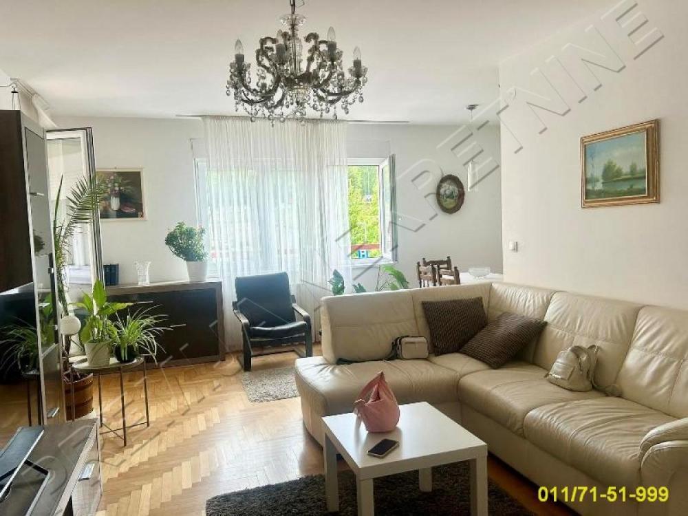 Stan na prodaju u Beogradu, Naselje Stepa Stepanović, dvosoban, 62m2, cena 189000 evra