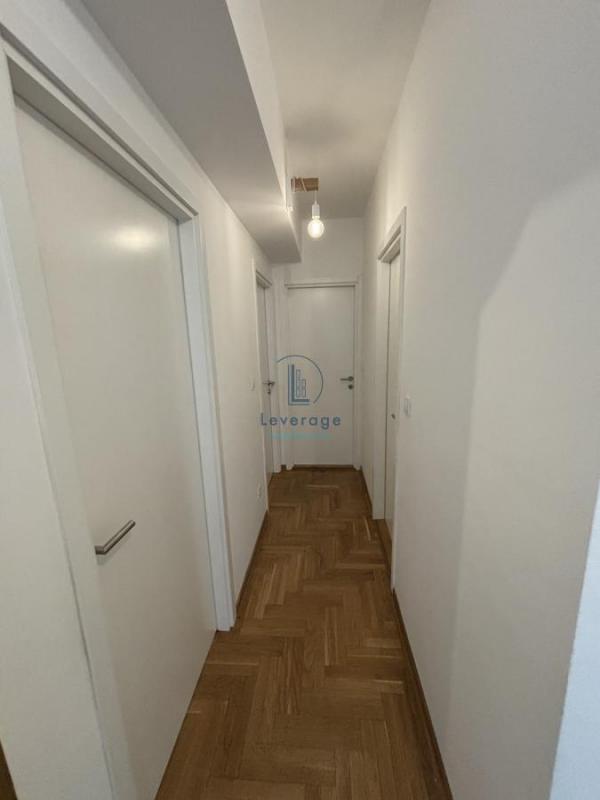 Stan na prodaju u Beogradu, Višnjička banja, trosoban, 73m2, cena 229000 evra