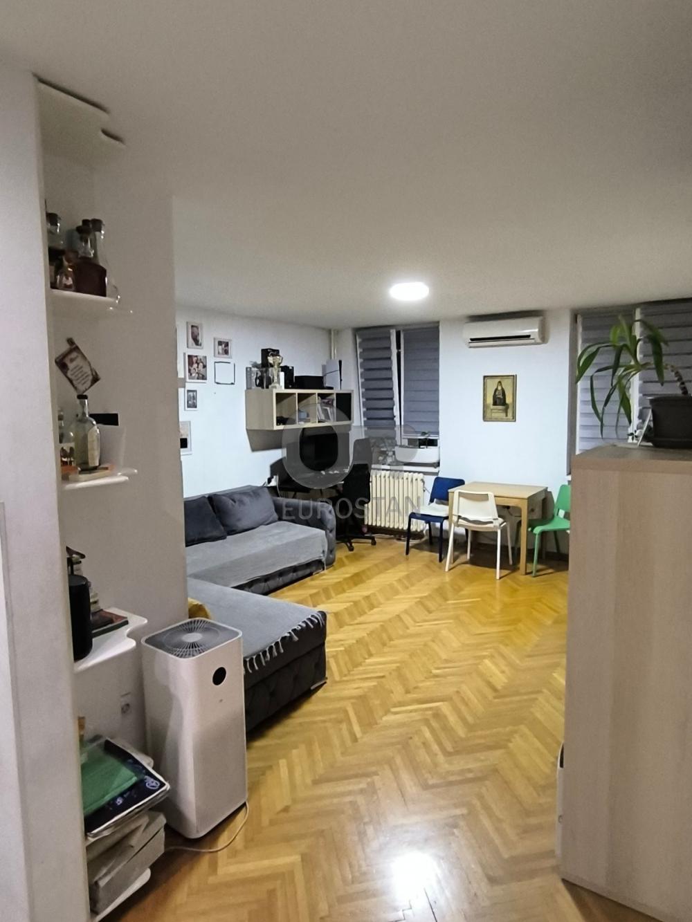Stan na prodaju u Beogradu, Čukarica, jednoiposoban, 44m2, cena 128000 evra