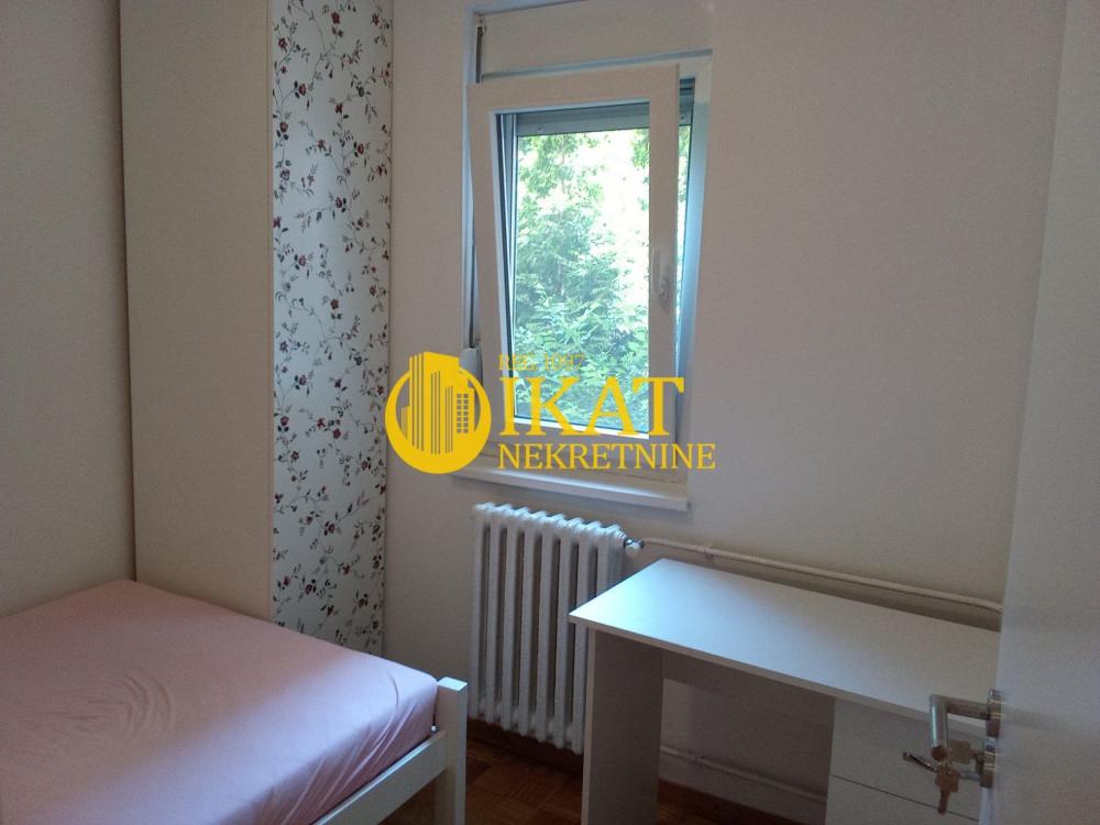 Stan na prodaju u Beogradu, Novi Beograd, troiposoban, 84m2, cena 254000 evra