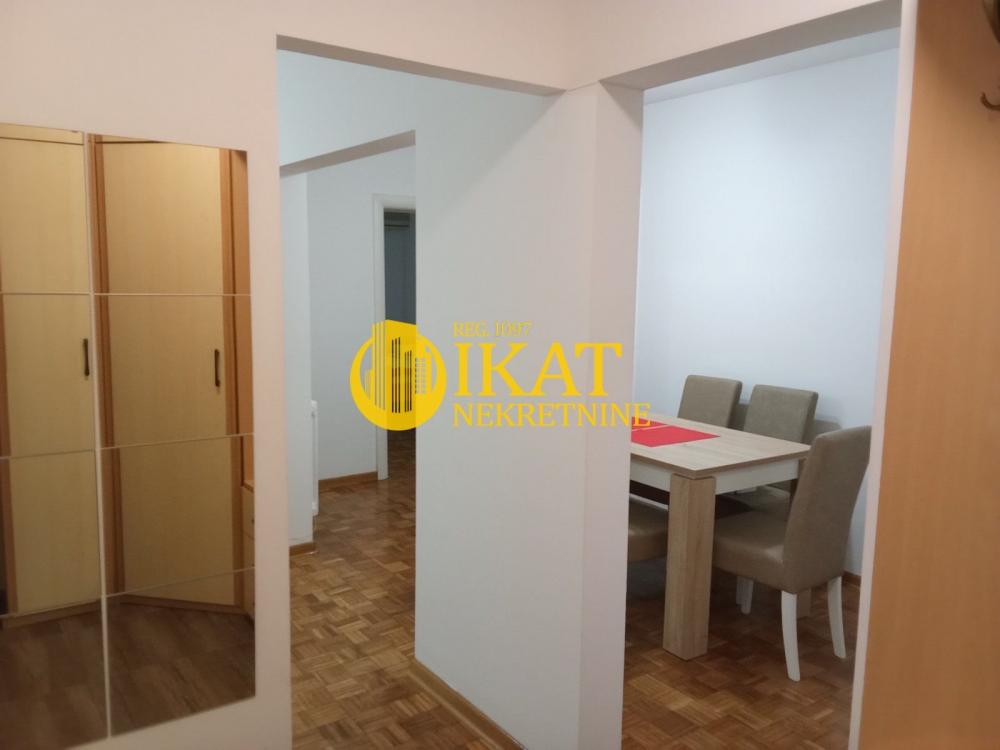 Stan na prodaju u Beogradu, Novi Beograd, troiposoban, 84m2, cena 254000 evra