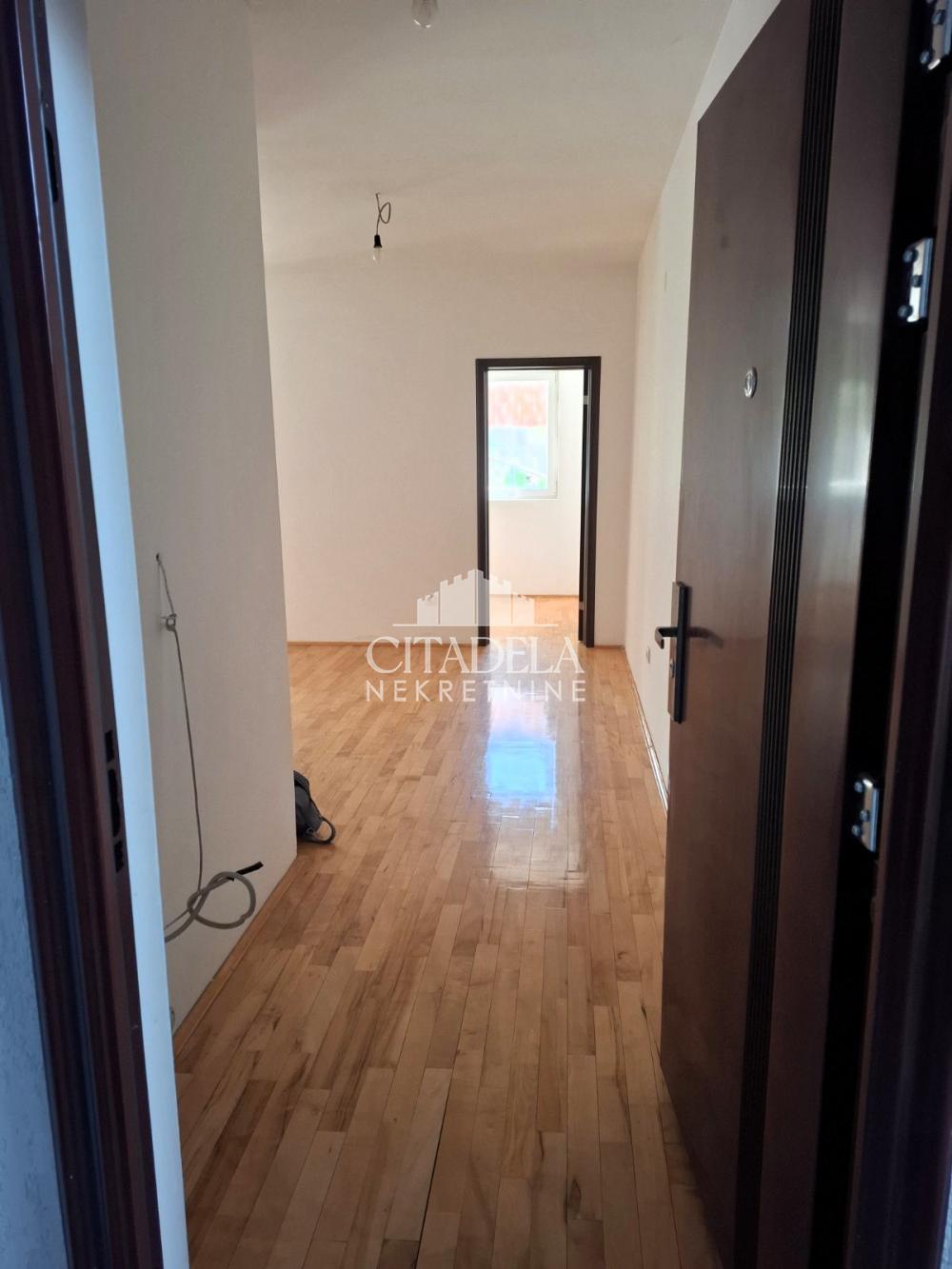 Stan na prodaju u Beogradu, Rakovica, jednoiposoban, 36m2, cena 74000 evra