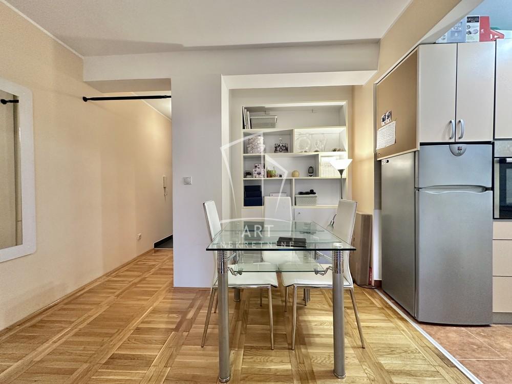 Stan na prodaju u Beogradu, Zvezdara, jednoiposoban, 41m2, cena 97000 evra