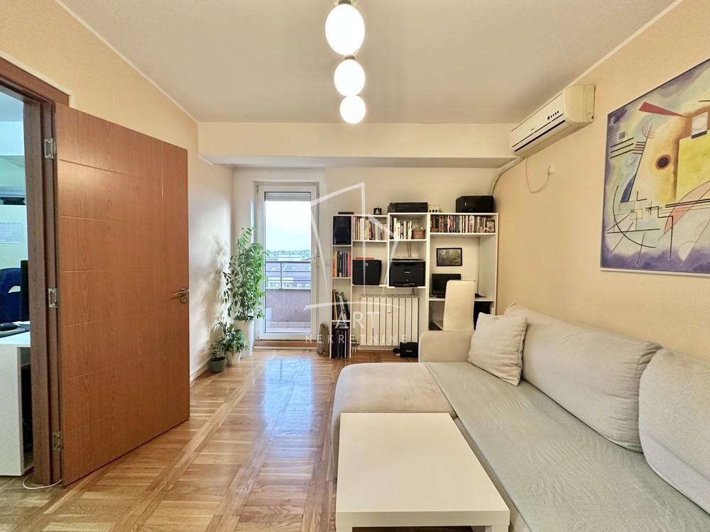 Stan na prodaju u Beogradu, Zvezdara, jednoiposoban, 41m2, cena 97000 evra