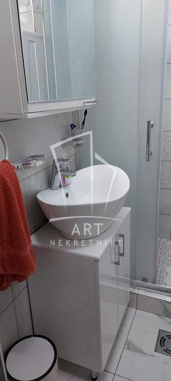 Stan na prodaju u Beogradu, Stari grad, dvoiposoban, 45m2, cena 167000 evra