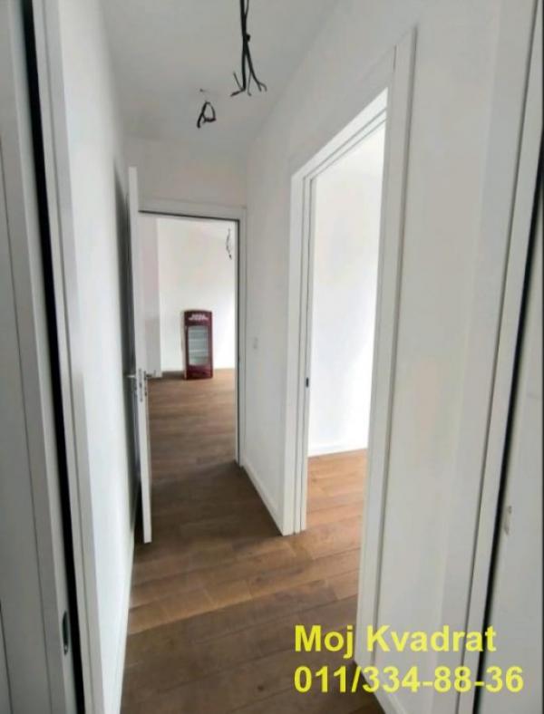 Stan na prodaju u Beogradu, Vukov spomenik, troiposoban, 92m2, cena 505000 evra