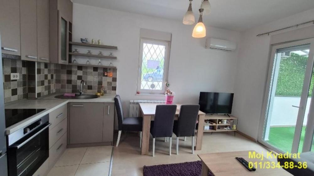 Stan na prodaju u Beogradu, Mirijevo, dvoiposoban, 64m2, cena 139000 evra