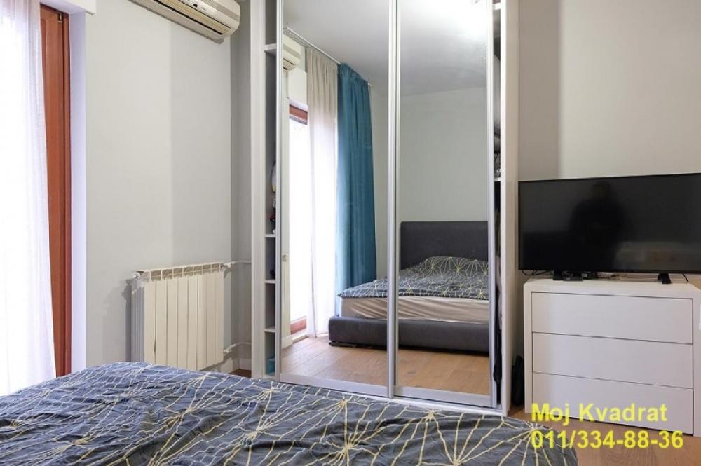 Stan na prodaju u Beogradu, Vračar (Centar), cetvorosoban, 151m2, cena 1100000 evra