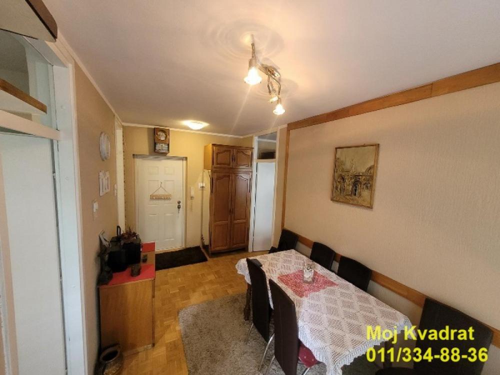 Stan na prodaju u Beogradu, Novi Beograd blok 63, jednosoban, 42m2, cena 130000 evra