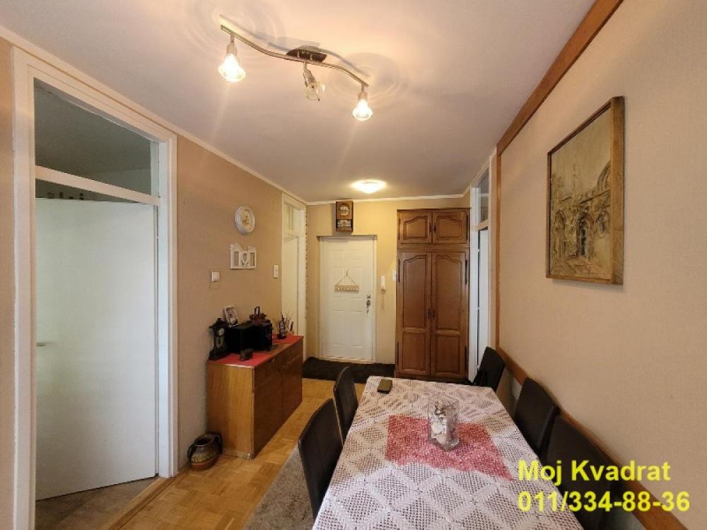 Stan na prodaju u Beogradu, Novi Beograd blok 63, jednosoban, 42m2, cena 130000 evra