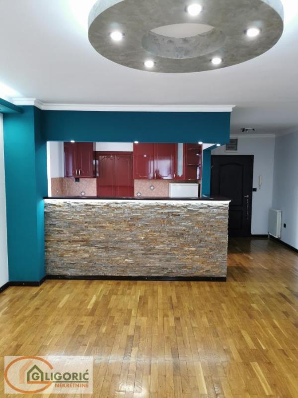 Stan na prodaju u Beogradu, Autokomanda, dvosoban, 56m2, cena 159600 evra
