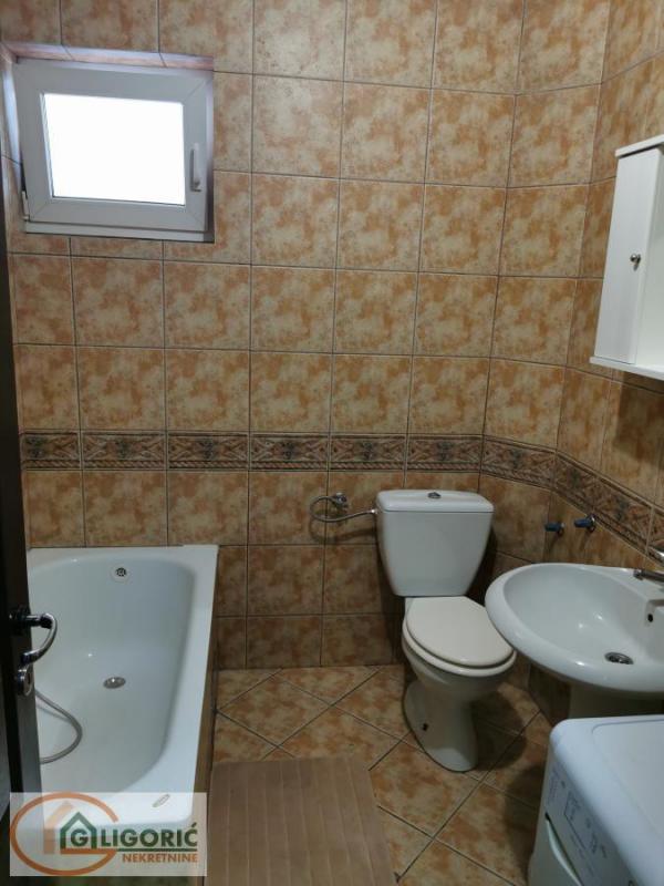 Stan na prodaju u Beogradu, Autokomanda, dvosoban, 56m2, cena 159600 evra