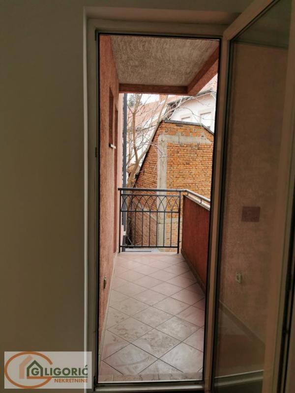 Stan na prodaju u Beogradu, Autokomanda, dvosoban, 56m2, cena 159600 evra