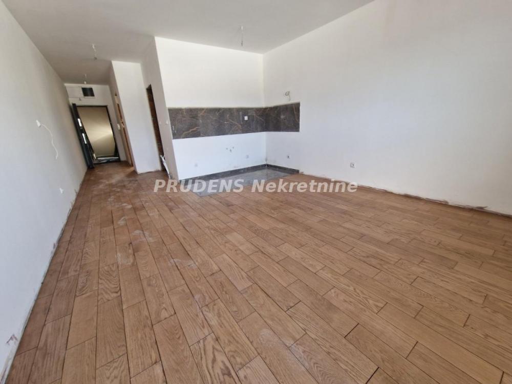 Stan na prodaju u Beogradu, Dušanovac, jednoiposoban, 47m2, cena 141000 evra