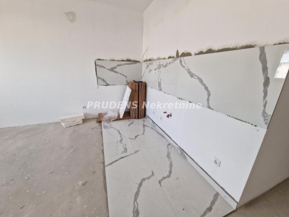 Stan na prodaju u Beogradu, Dušanovac, dvoiposoban, 54m2, cena 162000 evra