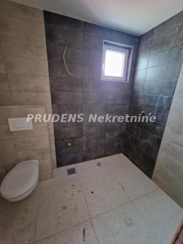 Stan na prodaju u Beogradu, Dušanovac, dvoiposoban, 54m2, cena 162000 evra