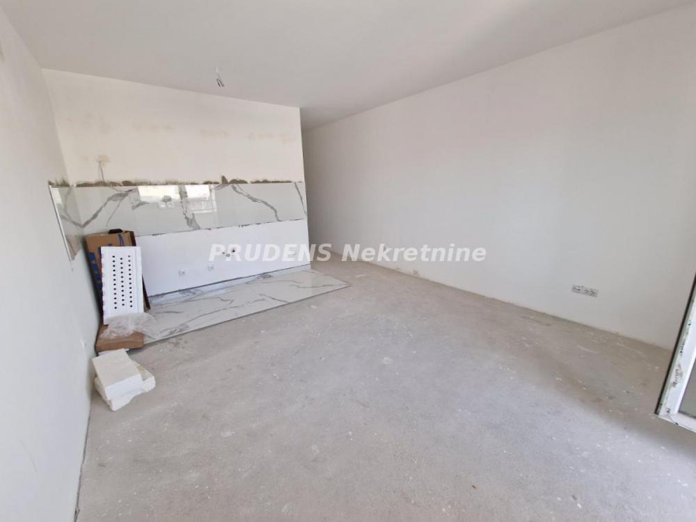 Stan na prodaju u Beogradu, Dušanovac, dvoiposoban, 54m2, cena 162000 evra