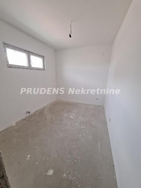 Stan na prodaju u Beogradu, Dušanovac, dvoiposoban, 54m2, cena 162000 evra