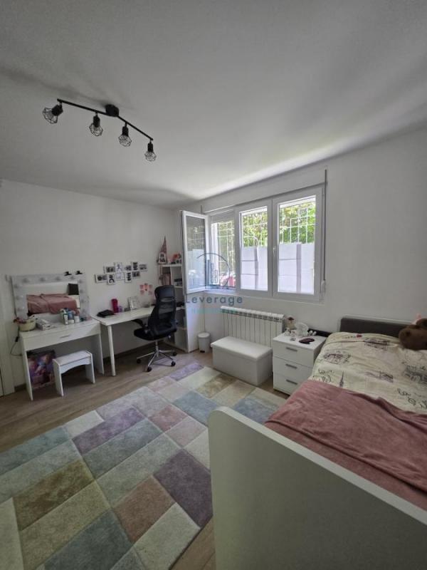 Stan na prodaju u Beogradu, Karaburma, dvoiposoban, 50m2, cena 144900 evra