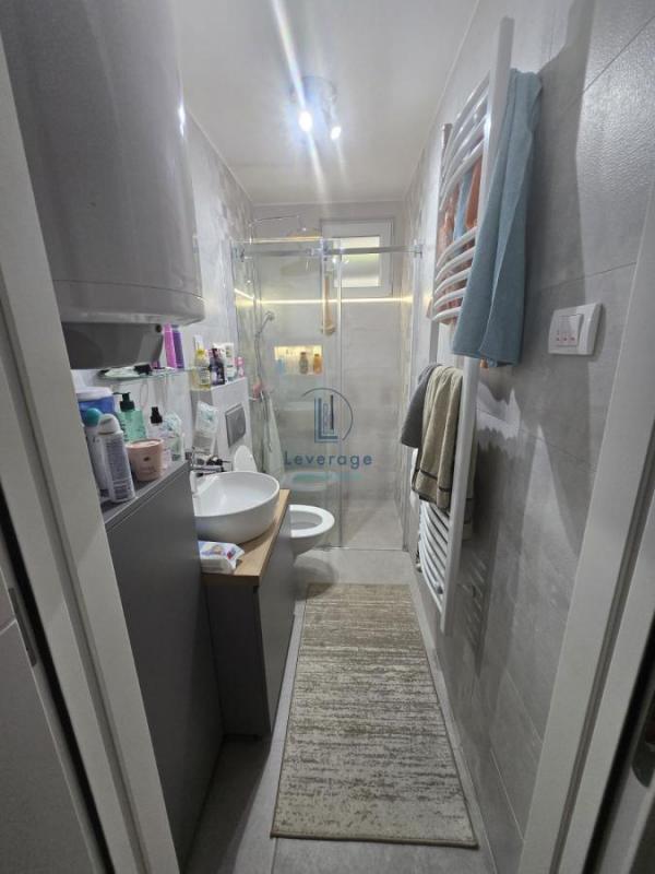 Stan na prodaju u Beogradu, Karaburma, dvoiposoban, 50m2, cena 144900 evra