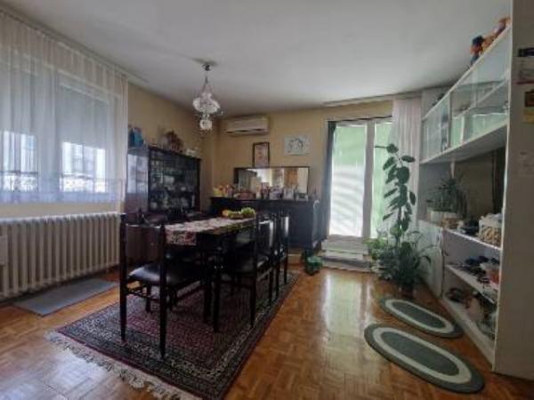 Stan na prodaju u Beogradu, Novi Beograd blok 62, trosoban, 93m2, cena 241000 evra