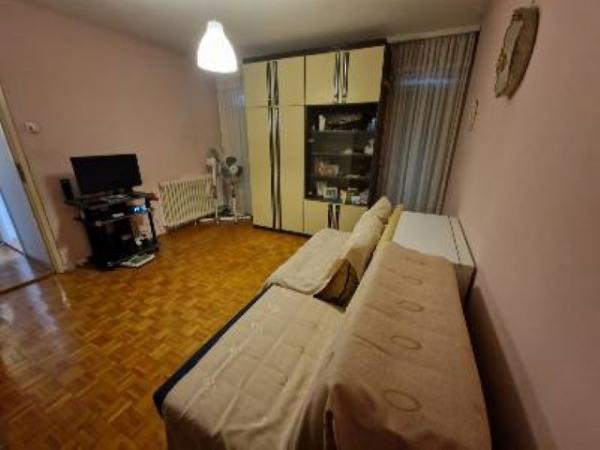 Stan na prodaju u Beogradu, Novi Beograd blok 62, trosoban, 93m2, cena 241000 evra