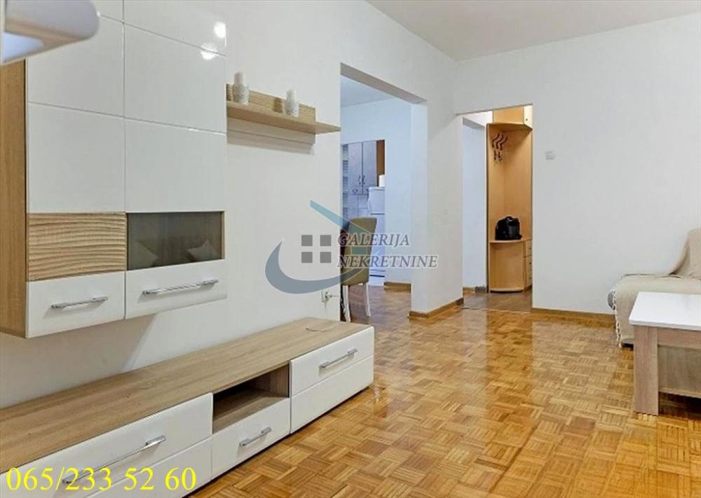 Stan na prodaju u Beogradu, Novi Beograd, troiposoban, 84m2, cena 254000 evra