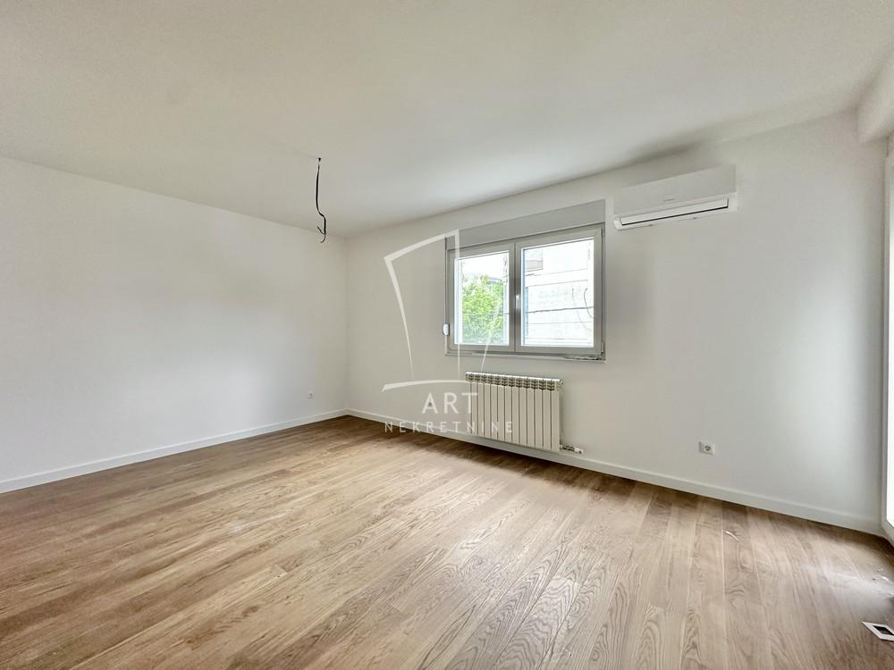 Stan na prodaju u Beogradu, Vračar, dvosoban, 38m2, cena 177000 evra