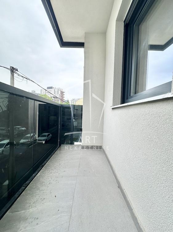 Stan na prodaju u Beogradu, Vračar, dvosoban, 38m2, cena 177000 evra